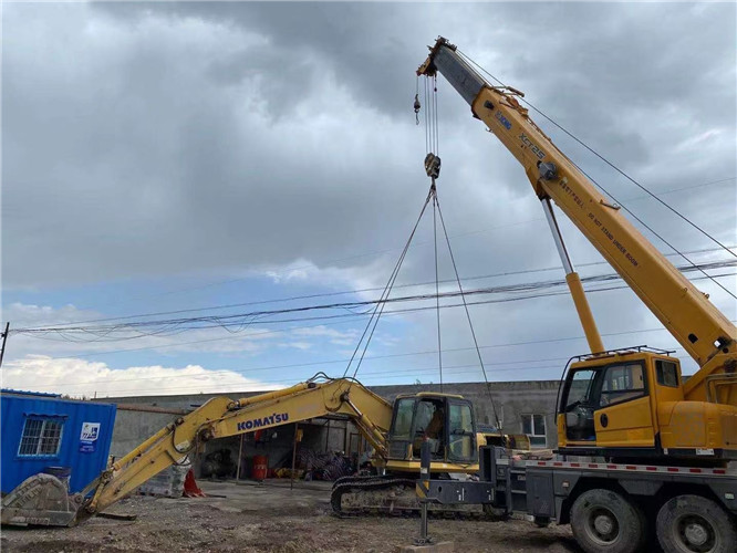 瑶海区25吨吊车的工作半径是多少？